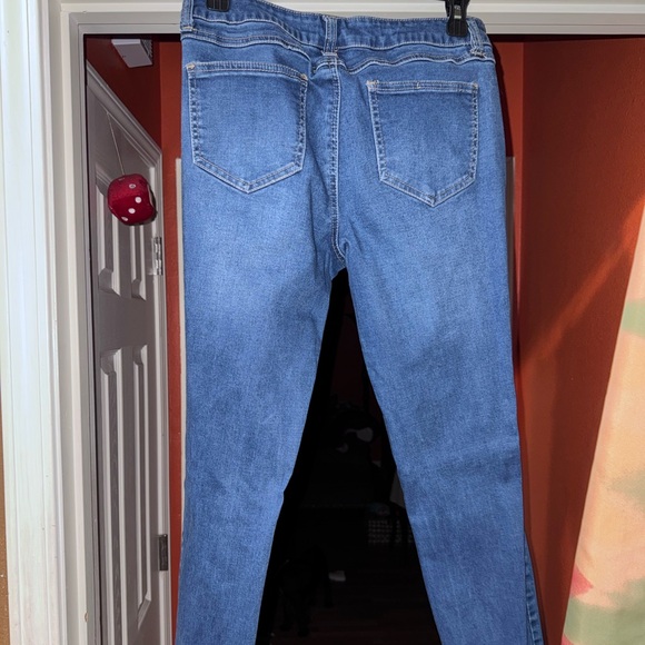Fashion Nova skinny jeans Size 11 - Picture 4 of 8
